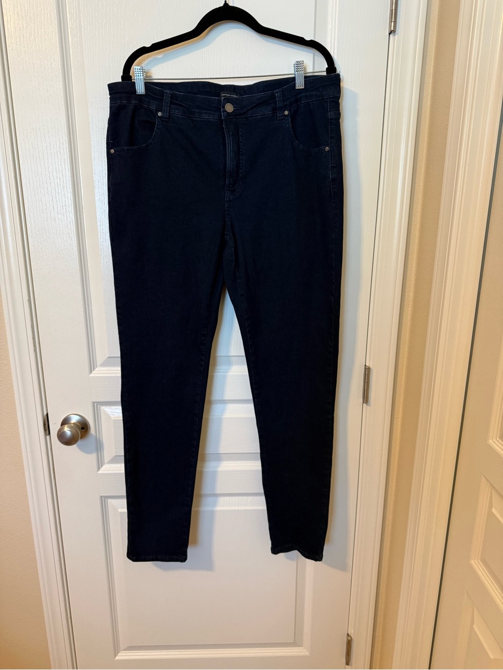Universal Standard Women's Skinny Jeans in Dark Blue